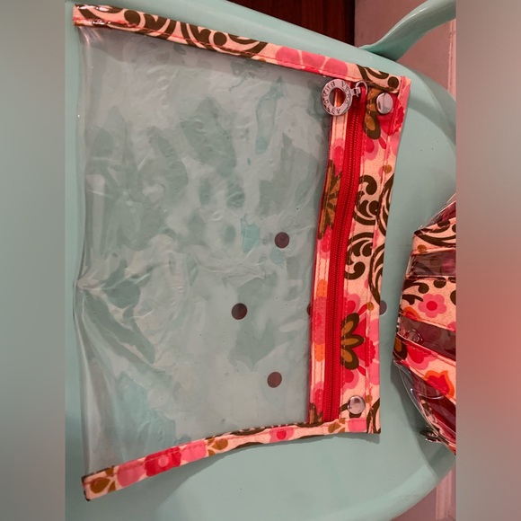 Vera Bradley Folkloric Beach Tote Bag + Matching Toiletry Bags & Key Wallet - Picture 13 of 15